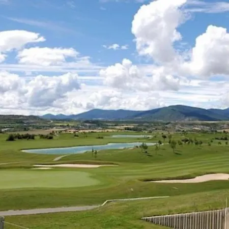 Margas Golf 2 Daire Sabiñánigo